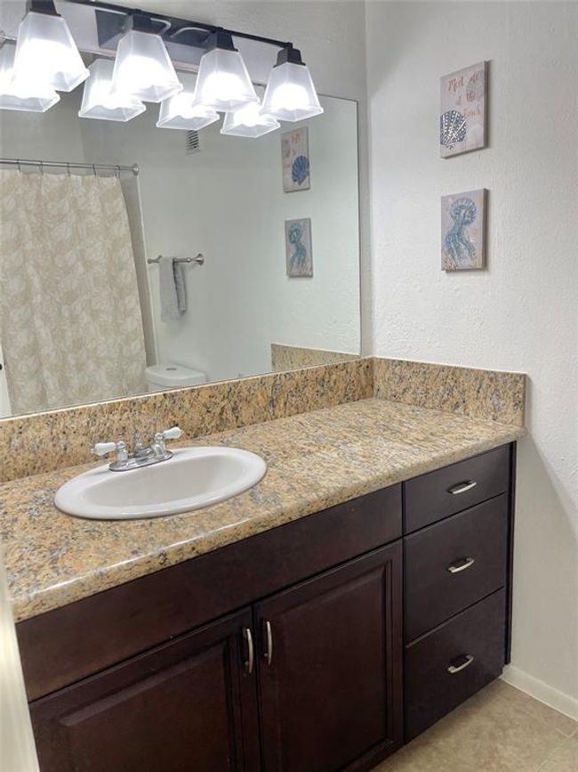 Bedroom 2 Bathroom | Image 17