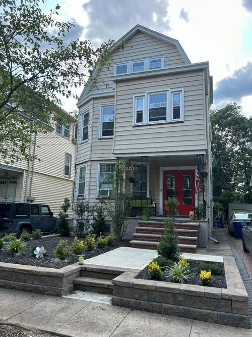 38 Oak St, Bloomfield, NJ, 07003-3677 | Card Image