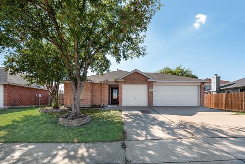 7500 Fossil Garden Dr, Arlington, TX, 76002-4463 | Card Image