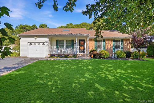 50 Timber Ridge Dr, Coram, NY, 11727-2429 | Card Image