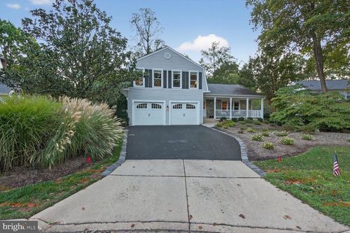 9616 Burnt Oak Dr, FAIRFAX STATION, VA, 22039-2630 | Card Image