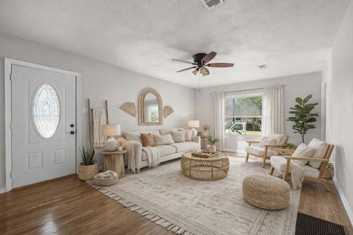 206 E Belknap St, Ennis, TX, 75119-4107 | Card Image