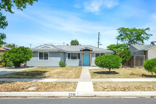 2719 E Norwich Ave, Fresno, CA, 93726-2219 | Card Image