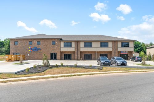 138 Center Pointe Dr, Clarksville, TN, 37040-8550 | Card Image