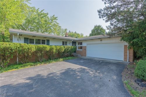 24457 Tunbridge Ln, Beachwood, OH, 44122-1632 | Card Image