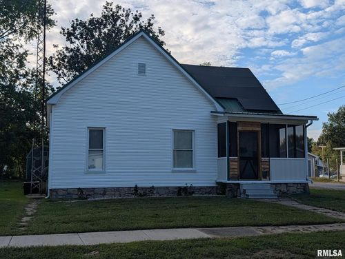 405 S State St, Christopher, IL, 62822-1823 | Card Image