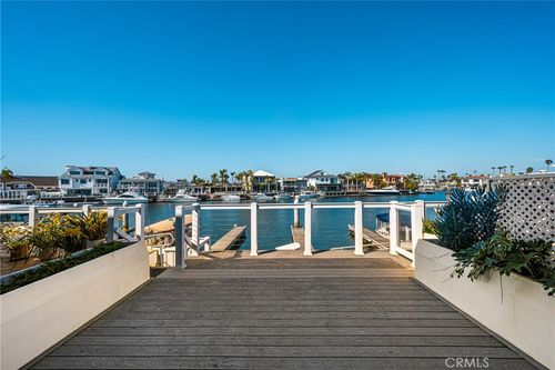 3965 Aladdin Dr, Huntington Beach, CA, 92649-4252 | Card Image