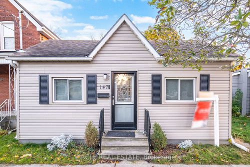 {{alt}} | Card Image