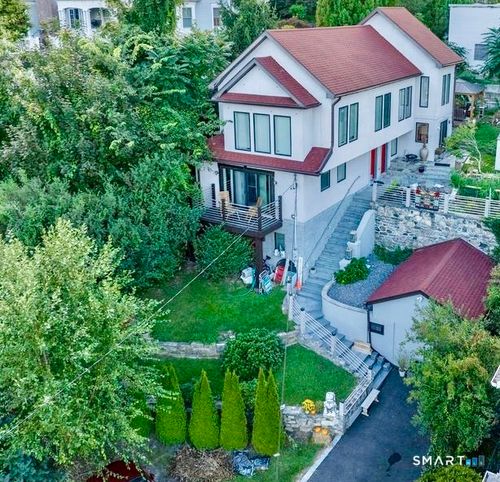 96 River Rd, Cos Cob, CT, 06807-2516 | Card Image