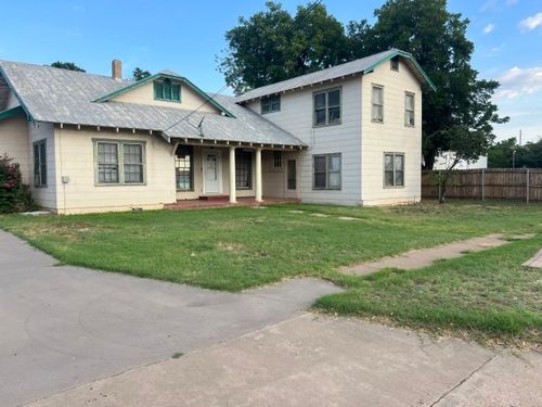 1828 Houston St, Vernon, TX, 76384-5316 | Card Image