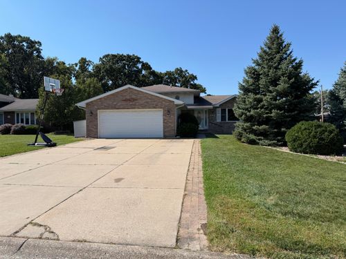2218 Meadow Ln, Schererville, IN, 46375 | Card Image