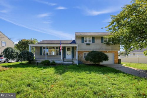 4 Roslyn Rd, Hamilton, NJ, 08610-1014 | Card Image