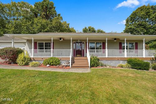804 Nash St, Wise, VA, 24293-5818 | Card Image