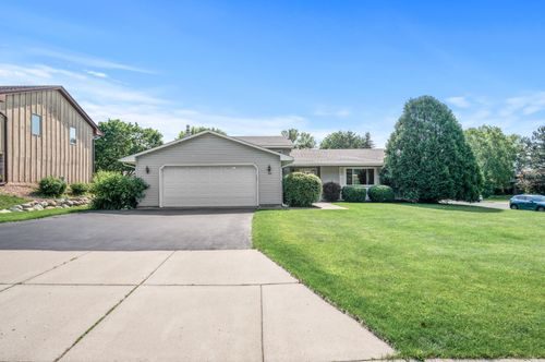 1902 Duck Pond Dr, West Saint Paul, MN, 55118-4447 | Card Image