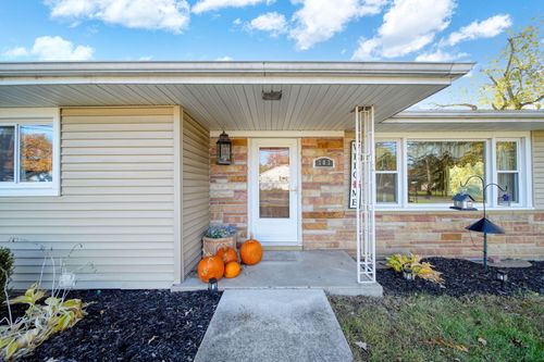 303 Tecumseh St, Brooklyn, MI, 49230-9101 | Card Image