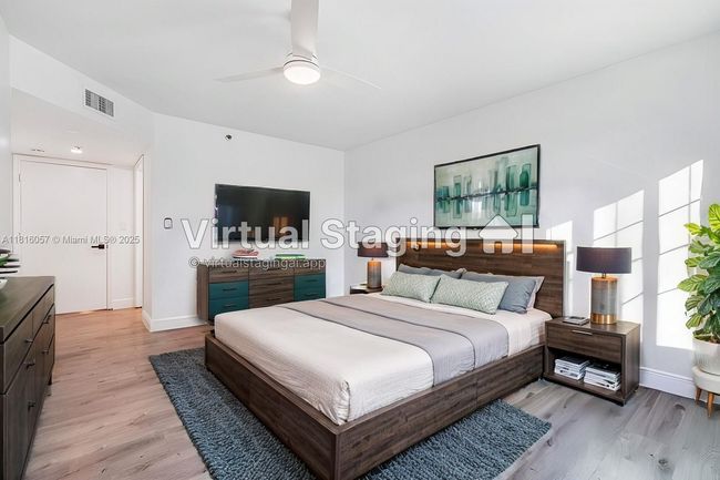 APT-202 - 8900 Collins Ave, Condo with 3 bedrooms, 2 bathrooms and null parking in Surfside FL | Image 9