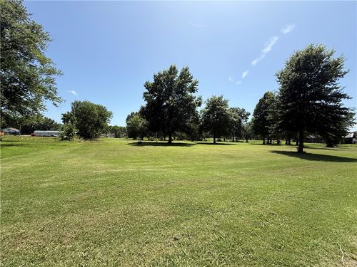 500 W Hickory St, Stilwell, OK, 74960-3620 | Card Image