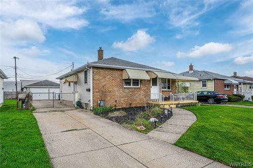 23 Laura Ct, Cheektowaga, NY, 14227-1809 | Card Image