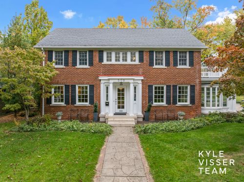 508 Cambridge Blvd Se, East Grand Rapids, MI, 49506-2809 | Card Image