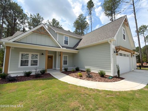 615 Gregory St, Carthage, NC, 28327-2520 | Card Image