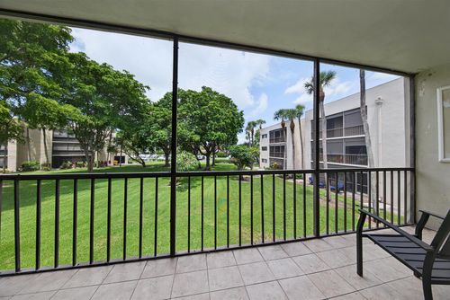 214-5190 Las Verdes Cir, Delray Beach, FL, 33484-8070 | Card Image