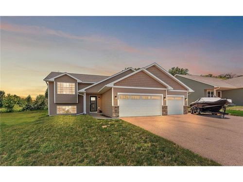300 Dakota Ave, ROBERTS, WI, 54023-8505 | Card Image