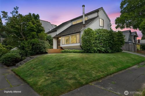 2315 26th Ave E, Seattle, WA, 98112-2611 | Card Image