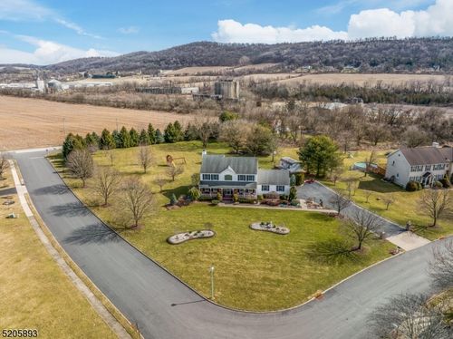 1 Shipman Rd, Stewartsville, NJ, 08886-3162 | Card Image