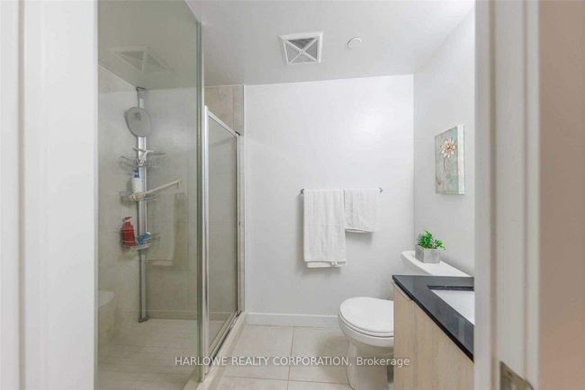 251 - 31 Tippett Rd, Condo with 3 bedrooms, 2 bathrooms and 1 parking in Toronto ON | Image 15
