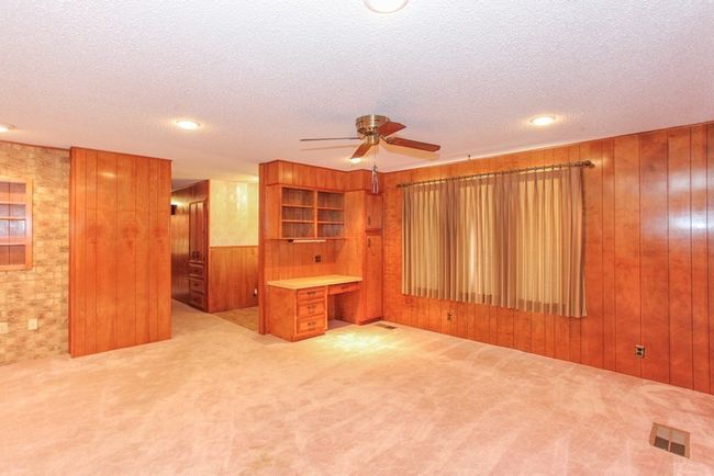 2201 E 25 Th St, House other with 3 bedrooms, 3 bathrooms and 2 parking in Big Spring TX | Image 7