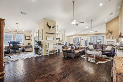 500 Leanna Woods Cv, Manchaca, TX, 78652-3814 | Card Image