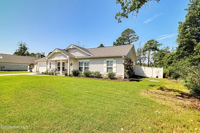 870 Pine Needles Rd, House other with 3 bedrooms, 2 bathrooms and 2 parking in Boiling Spring Lakes NC | Image 6