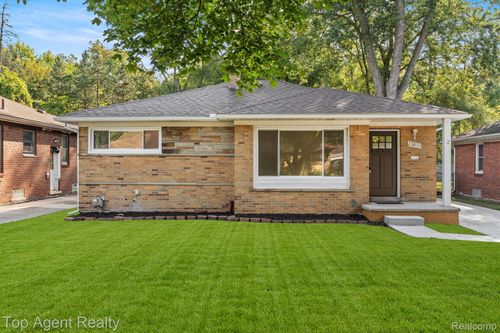 23870 Oneida St, Oak Park, MI, 48237-2259 | Card Image