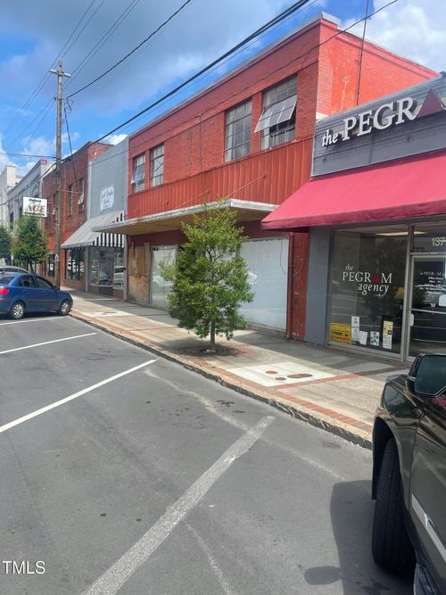 135 Hillsboro St, Oxford, NC, 27565-3211 | Card Image