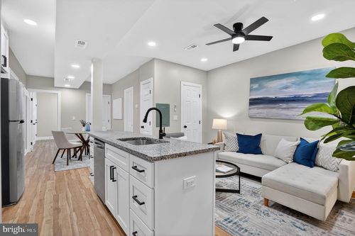 apt-3-212 36th St Ne, WASHINGTON, DC, 20019-2633 | Card Image