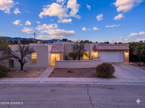 3990 Golondrina Ct, Las Cruces, NM, 88012-7529 | Card Image
