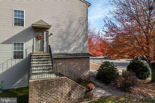 2879 Sequoia Dr, Macungie, PA, 18062-8431 | Card Image