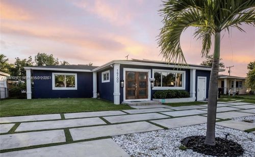 16100 Ne 9th Ct, North Miami Beach, FL, 33162-4418 | Card Image
