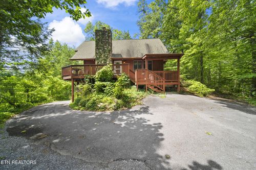 2627 Overholt Trl, Sevierville, TN, 37862-7934 | Card Image
