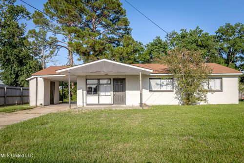 3306 Whitmore St, Pascagoula, MS, 39567-4542 | Card Image