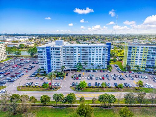 200-4350 Hillcrest Dr, Hollywood, FL, 33021-7929 | Card Image
