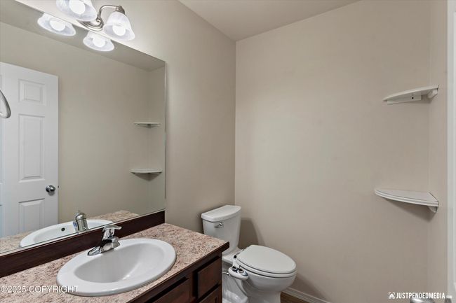 Bathroom | Image 23