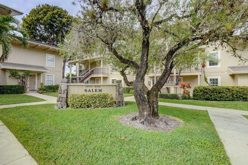 j-18350 Se Wood Haven Ln, Jupiter, FL, 33469-1182 | Card Image