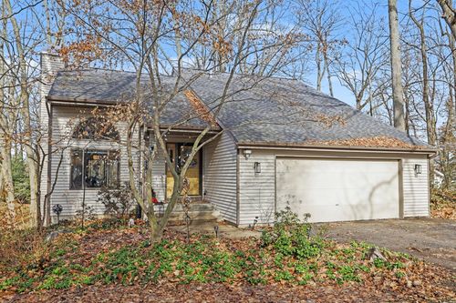 337 Horseshoe Ct, Plainwell, MI, 49080-9111 | Card Image
