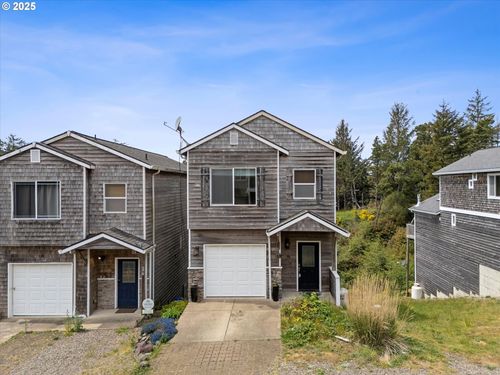 280 Hillsdale St W, Tillamook, OR, 97141-9806 | Card Image