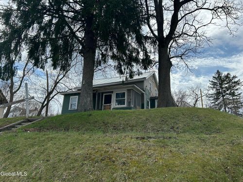24 Algonkin St, Ticonderoga, NY, 12883-1307 | Card Image