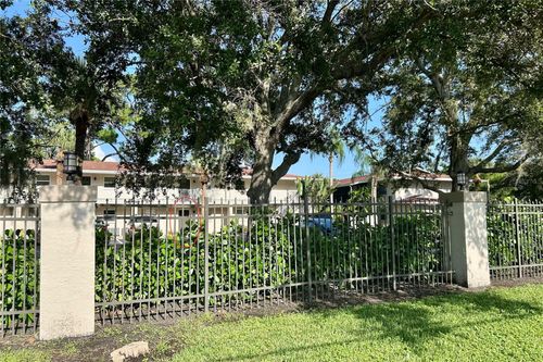3-972 La Costa Cir, SARASOTA, FL, 34237-3576 | Card Image