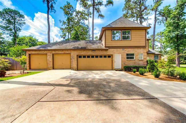 16123 Chasemore Dr, House other with 5 bedrooms, 6 bathrooms and 3 parking in Spring TX | Image 4