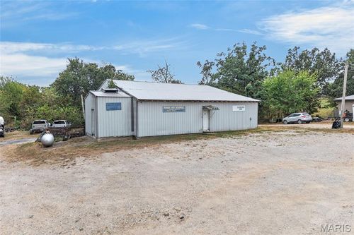 20330 Richfield Rd, Richland, MO, 65556-8328 | Card Image