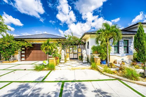 1325 N Mangonia Dr, West Palm Beach, FL, 33401-2422 | Card Image